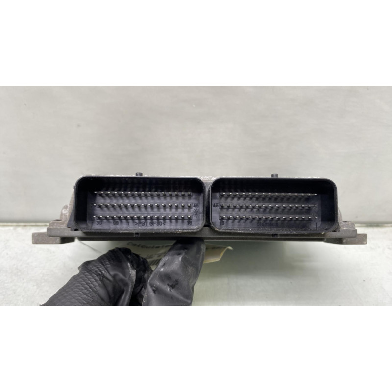 Calculateur moteur RENAULT CLIO 2 Photo n°1