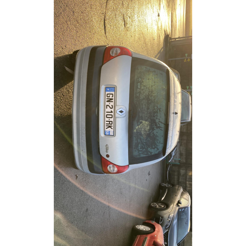 Calculateur moteur RENAULT CLIO 2 Photo n°16