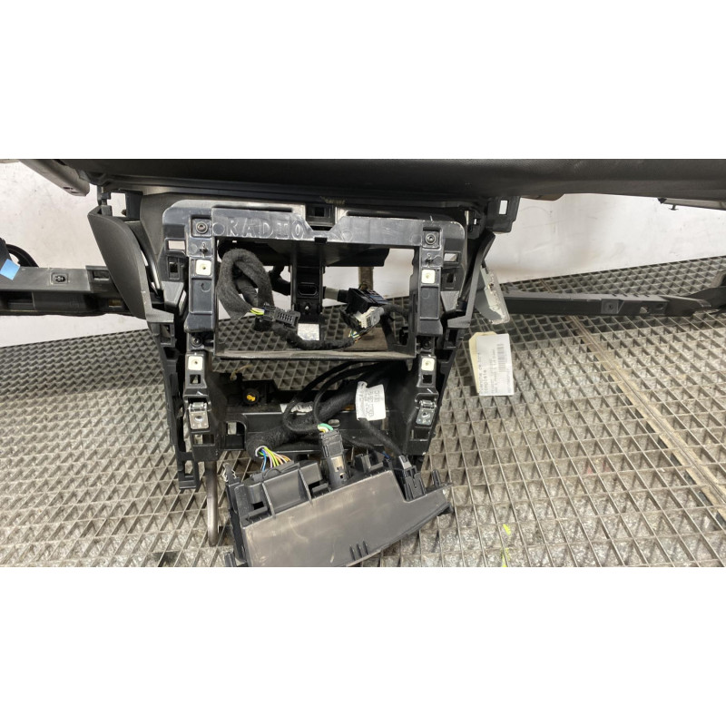 Planche de bord complete PEUGEOT 308 2 Photo n°4