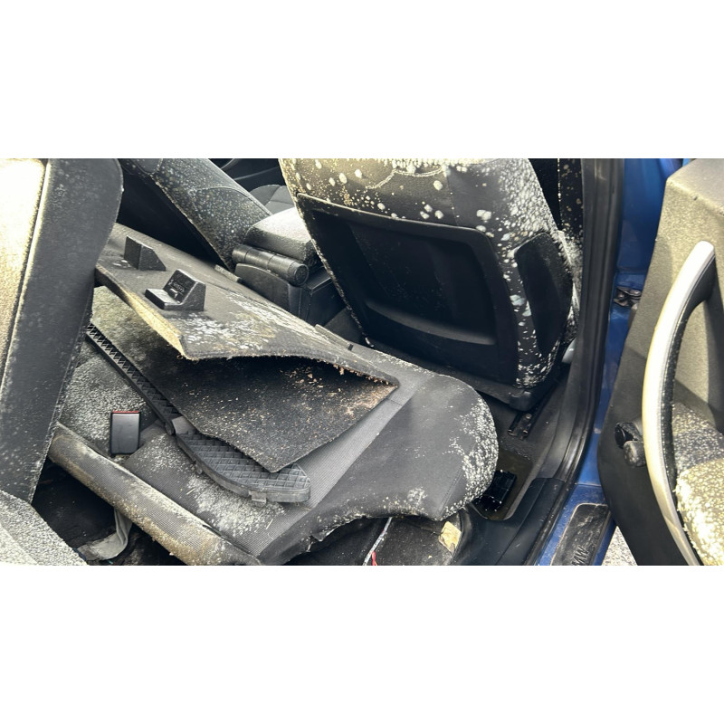 Poignee porte avant droit BMW SERIE 1 E87 Photo n°16