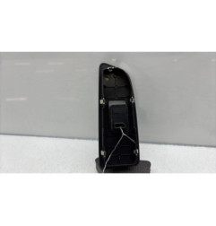 Interrupteur de leve vitre avant droit BMW SERIE 1 E87