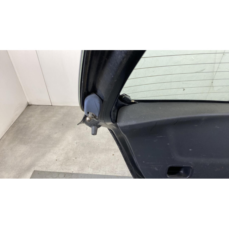 Malle/Hayon arriere TOYOTA YARIS 2 Photo n°4