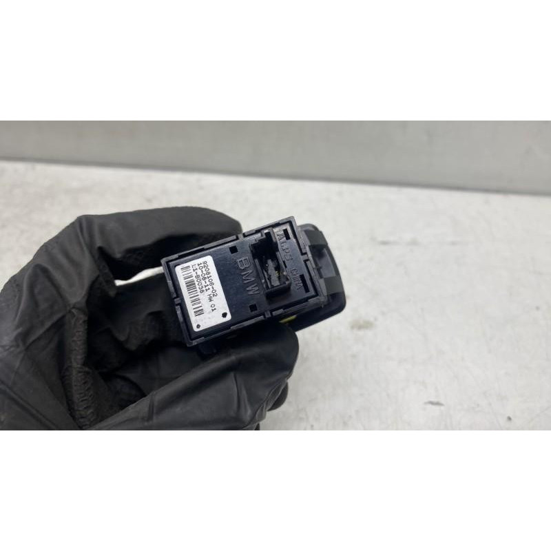 Interrupteur de leve vitre arriere gauche BMW SERIE 1 F20 Photo n°3