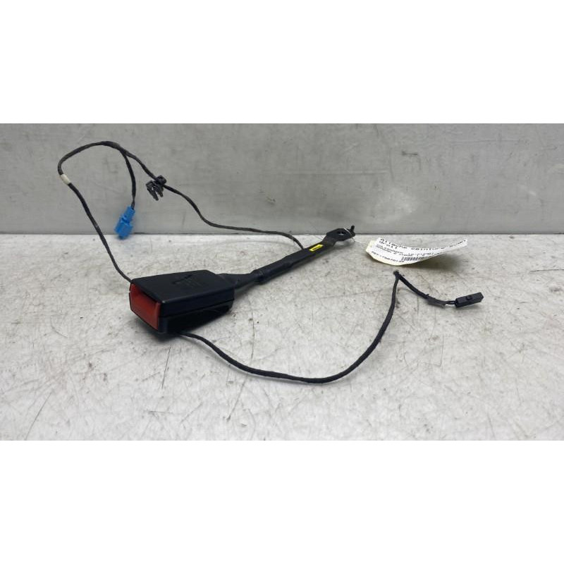 Attache ceinture avant droit VOLKSWAGEN SHARAN 2 Photo n°4