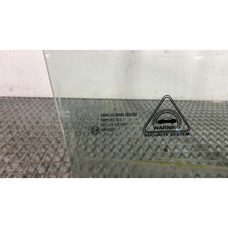 Vitre avant droit HYUNDAI IX 20