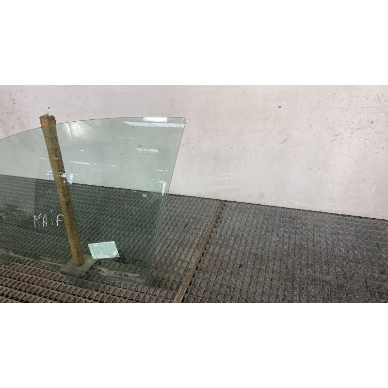 Vitre avant gauche HYUNDAI IX 20 Photo n°5