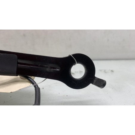 Attache ceinture avant droit HYUNDAI IX 20