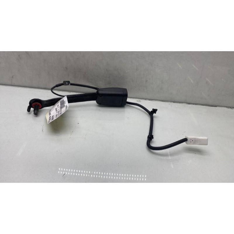 Attache ceinture avant gauche HYUNDAI IX 20 Photo n°2