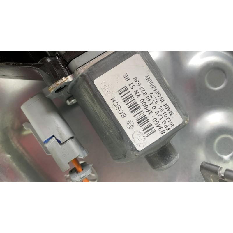 Leve vitre electrique arriere droit HYUNDAI IX 20 Photo n°4