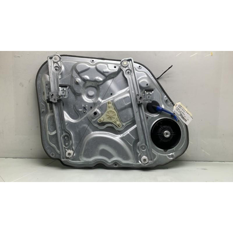 Leve vitre electrique avant droit HYUNDAI IX 20 Photo n°5