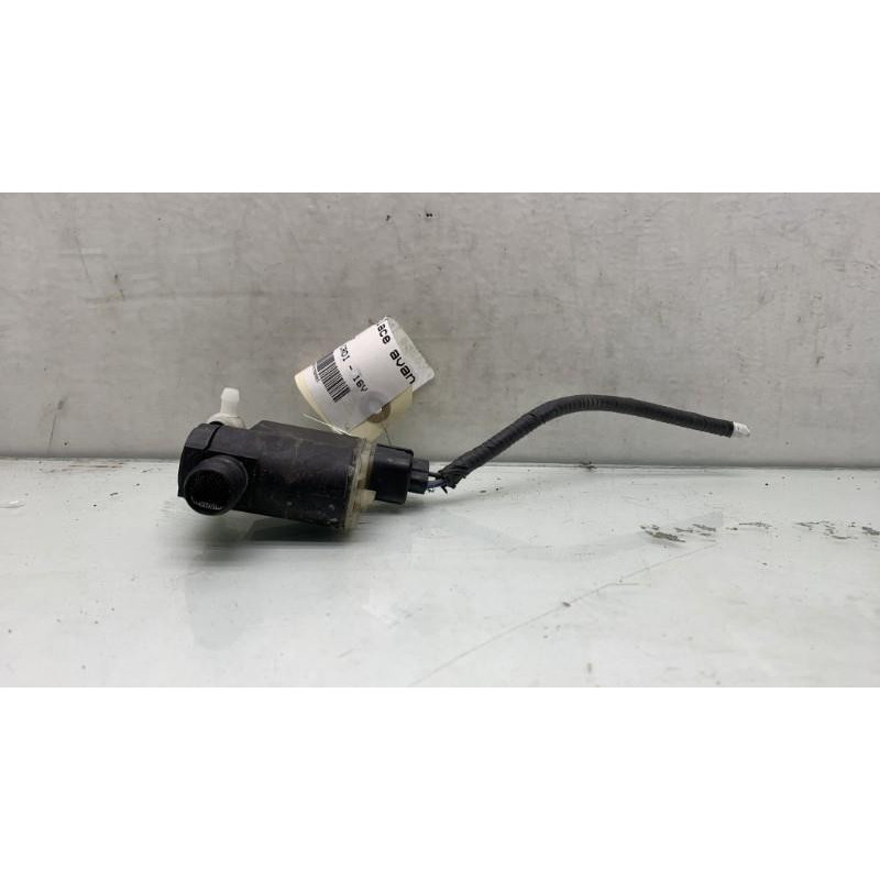 Pompe lave glace avant HYUNDAI IX 20 Photo n°5