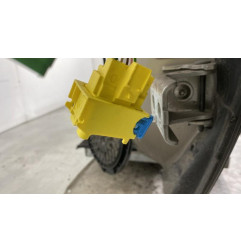 Porte avant gauche PEUGEOT 208 1