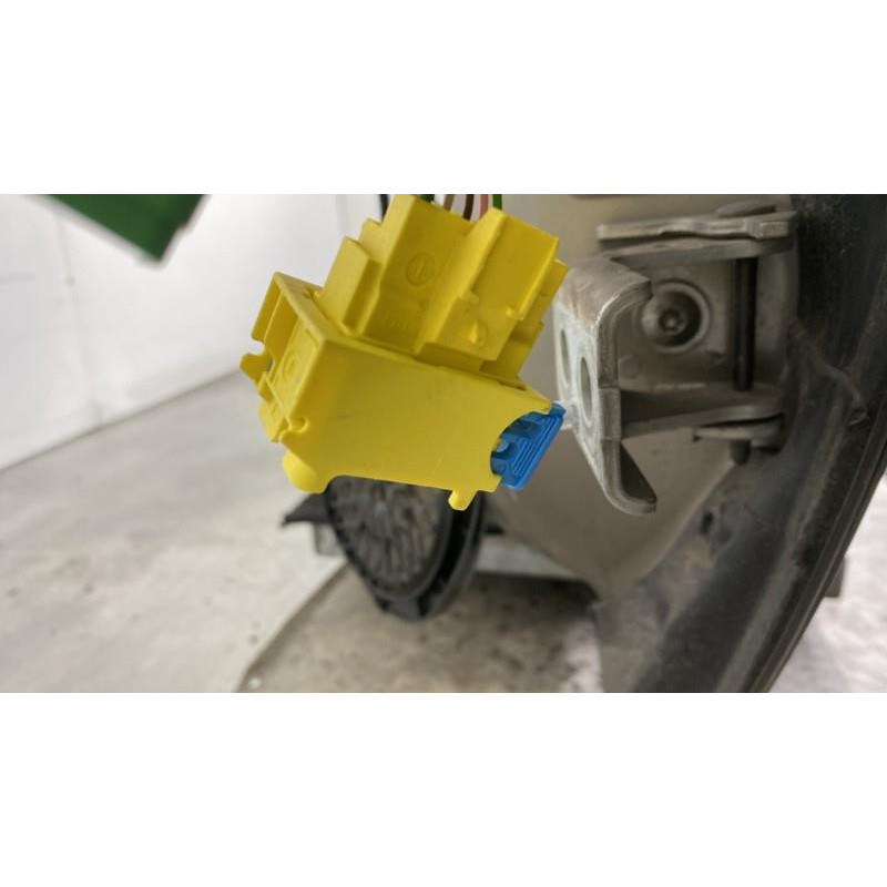 Porte avant gauche PEUGEOT 208 1 Photo n°5