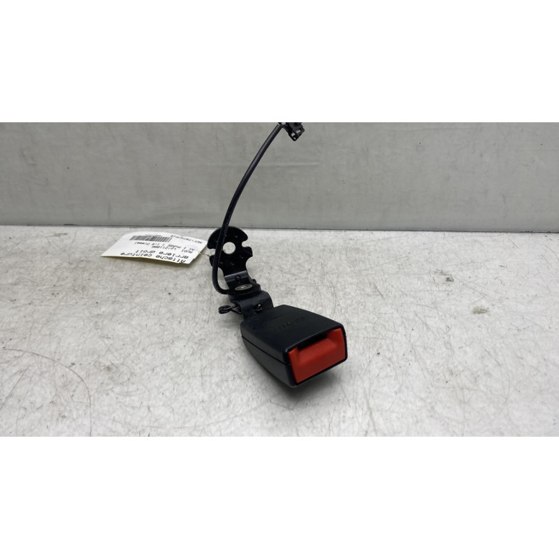 Attache ceinture arriere droit AUDI A1 1 Photo n°2