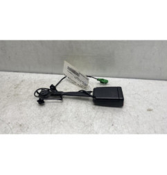 Attache ceinture avant droit DACIA DUSTER 2