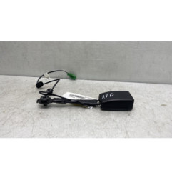 Attache ceinture avant droit DACIA DUSTER 2