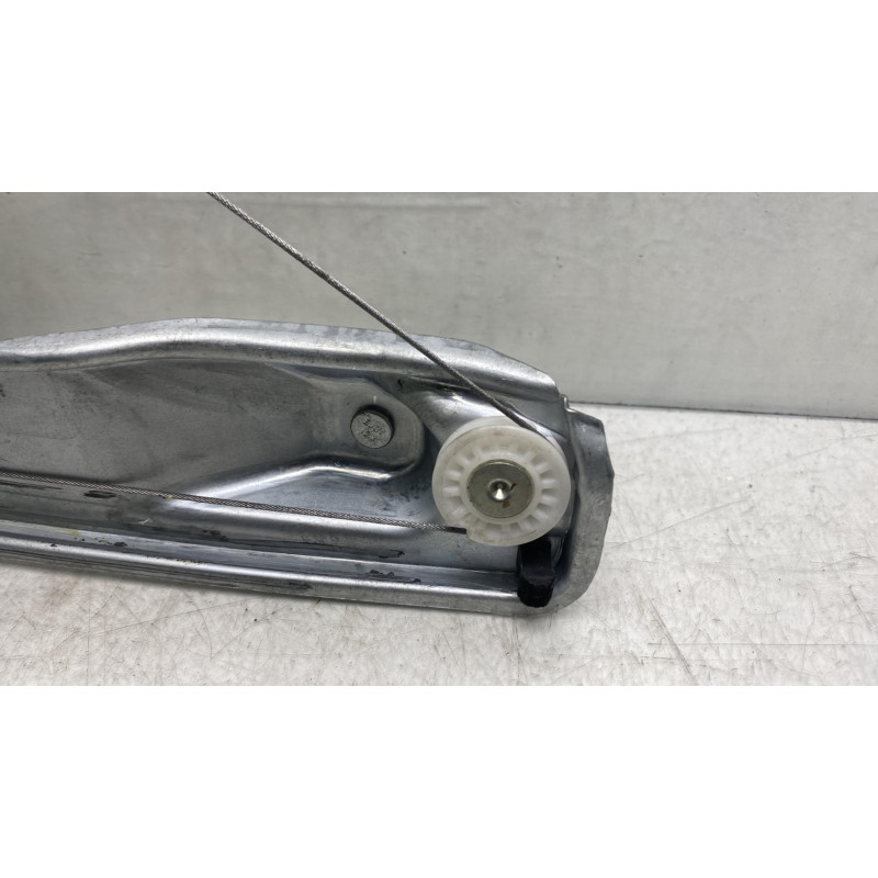 Leve vitre mecanique arriere gauche DACIA DUSTER 2 Photo n°4