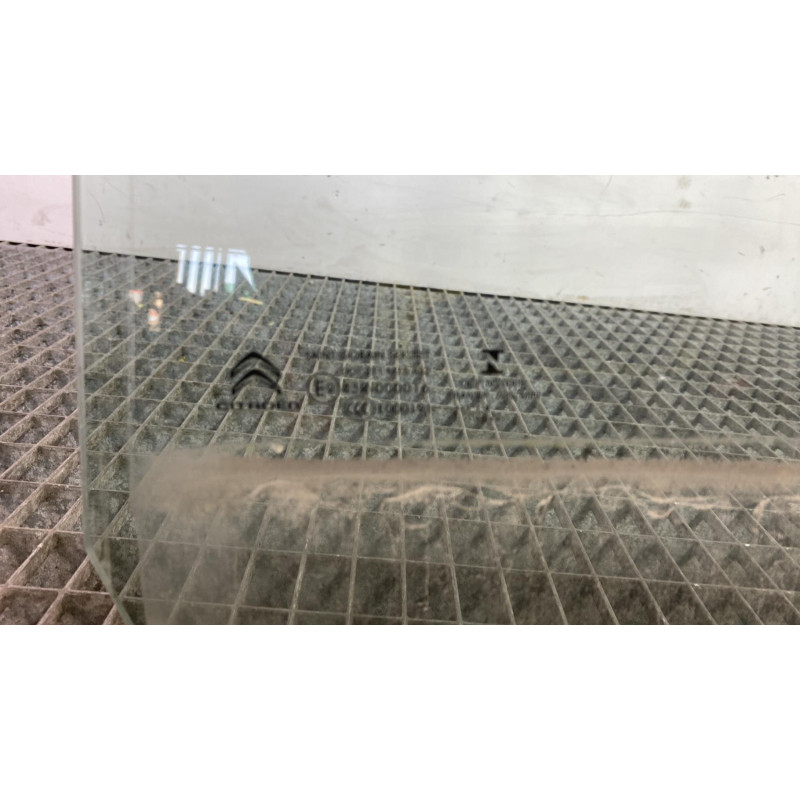 Vitre arriere gauche CITROEN C4 PICASSO 2 Photo n°5