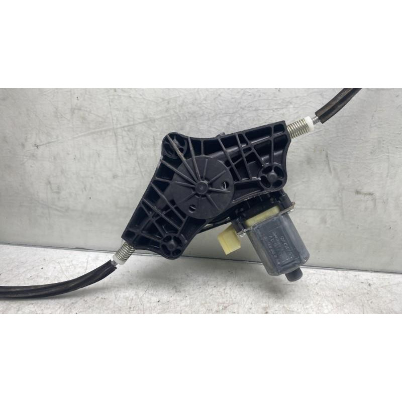 Leve vitre electrique avant droit VOLKSWAGEN GOLF 7 Photo n°6
