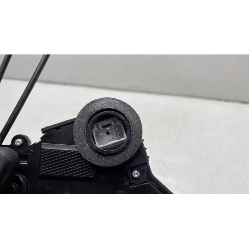 Serrure avant droit TOYOTA YARIS 2 Photo n°4