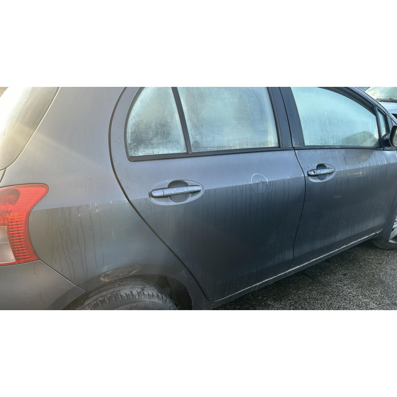 Serrure avant droit TOYOTA YARIS 2 Photo n°8
