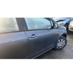 Serrure avant droit TOYOTA YARIS 2