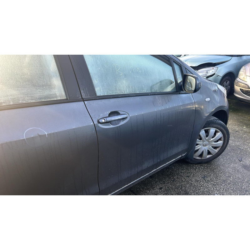 Serrure avant droit TOYOTA YARIS 2 Photo n°10