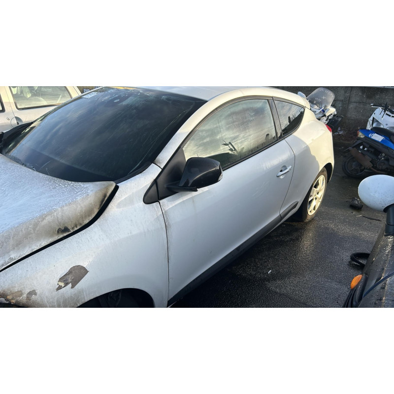 Malle/Hayon arriere RENAULT MEGANE 3 Photo n°16