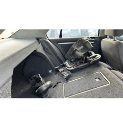 Feu arriere secondaire gauche (feux) VOLKSWAGEN JETTA 3
