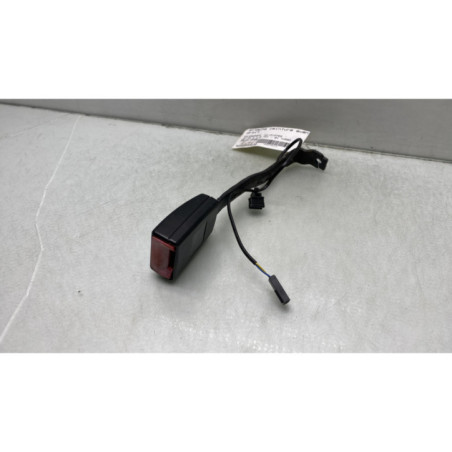 Attache ceinture avant droit VOLKSWAGEN JETTA 3