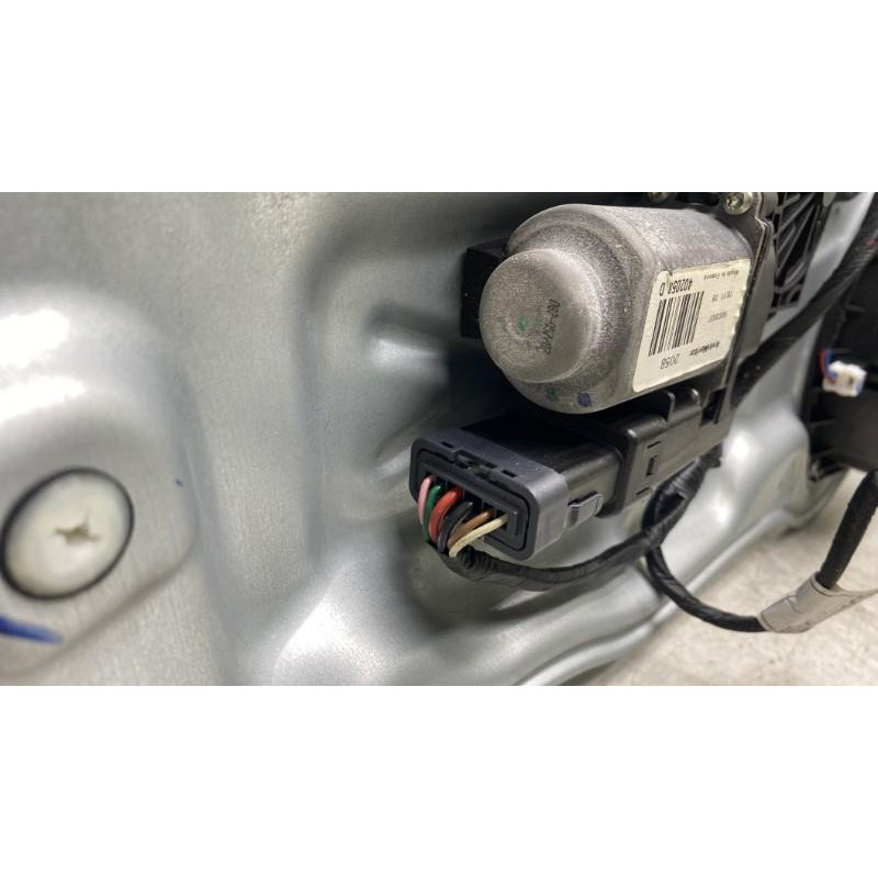Leve vitre electrique arriere droit KIA CEE-D 1 Photo n°3