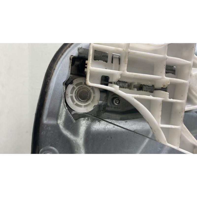 Leve vitre electrique arriere droit KIA CEE-D 1 Photo n°6