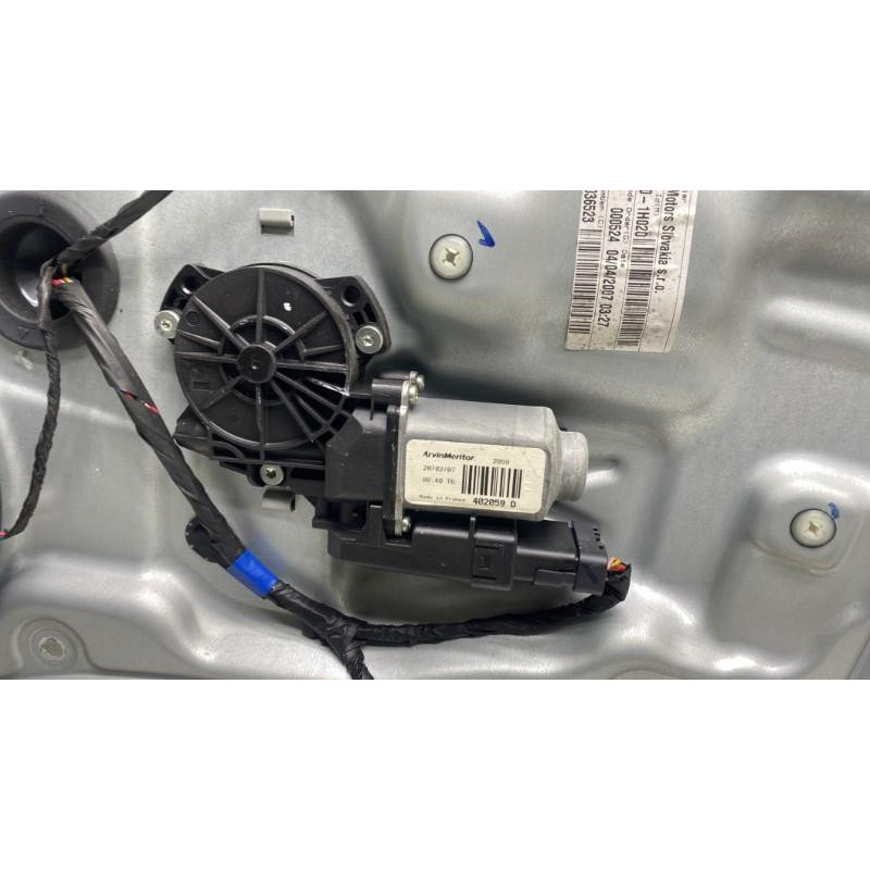 Leve vitre electrique arriere gauche KIA CEE-D 1 Photo n°4