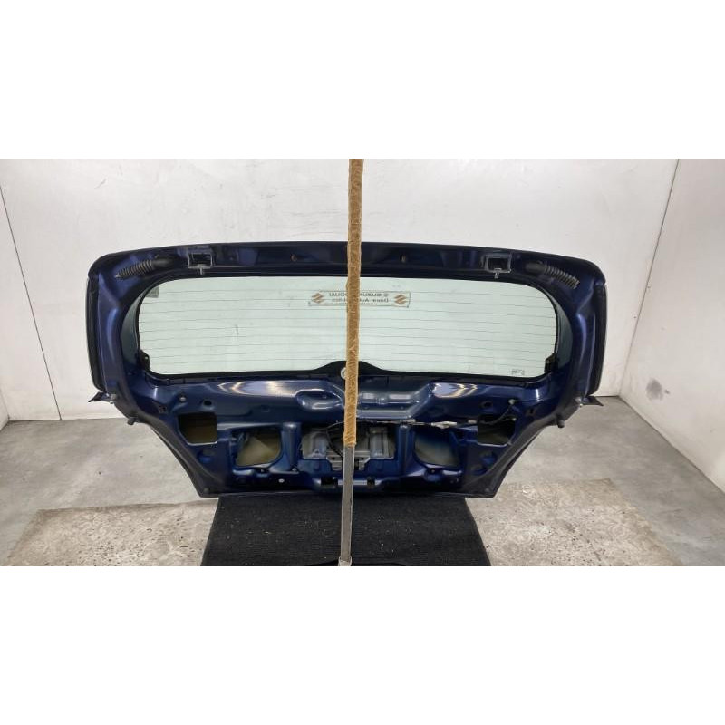 Malle/Hayon arriere SUZUKI SWIFT 3 Photo n°1