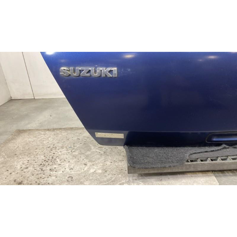 Malle/Hayon arriere SUZUKI SWIFT 3 Photo n°4