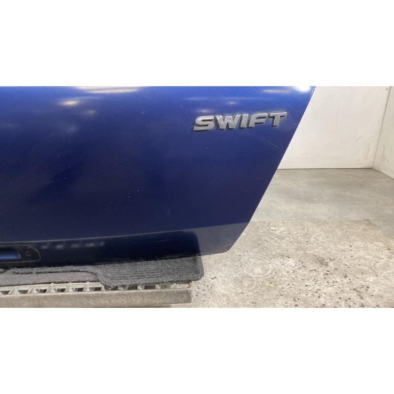 Malle/Hayon arriere SUZUKI SWIFT 3 Photo n°9