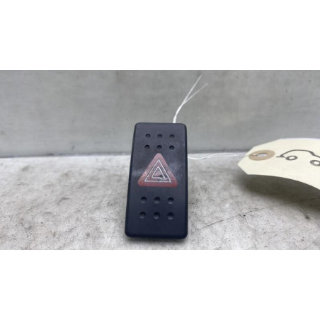 Bouton de warning SUZUKI SWIFT 3