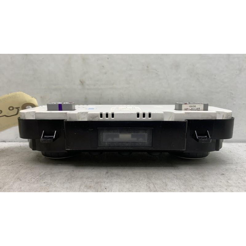 Commande chauffage SUZUKI SWIFT 3 Photo n°4