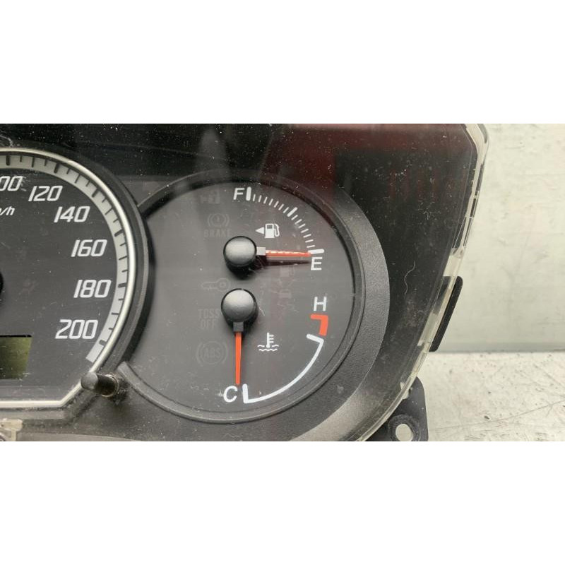 Compteur SUZUKI SWIFT 3 Photo n°1