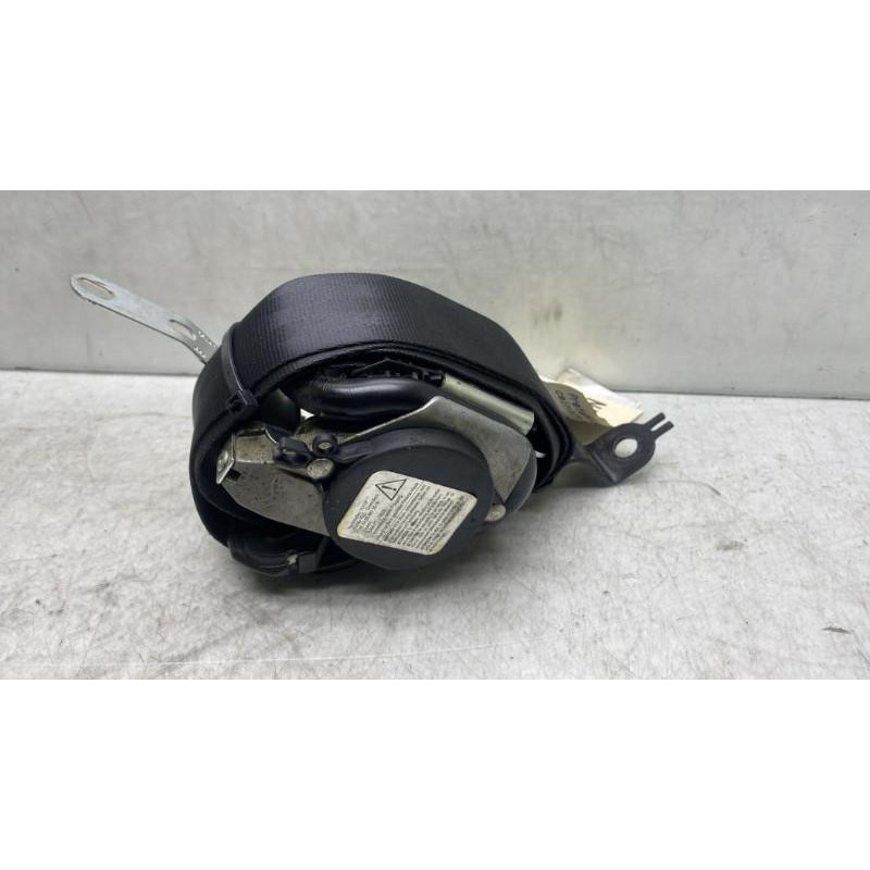 Pretensionneur de ceinture avant droit VOLKSWAGEN POLO 4 Photo n°4