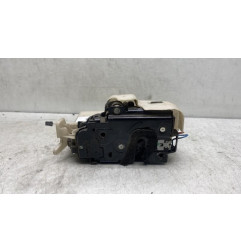 Serrure avant droit VOLKSWAGEN POLO 4