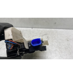 Serrure avant droit VOLKSWAGEN POLO 4