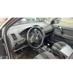 Serrure avant droit VOLKSWAGEN POLO 4