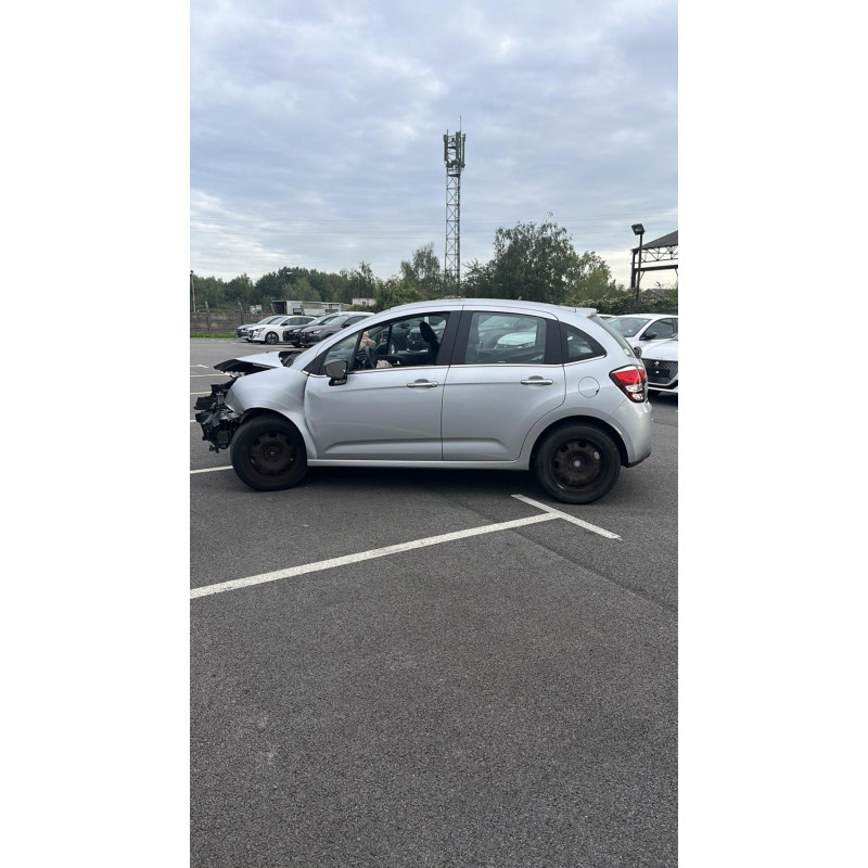 Feu arriere secondaire droit (feux) CITROEN C3 2 Photo n°10
