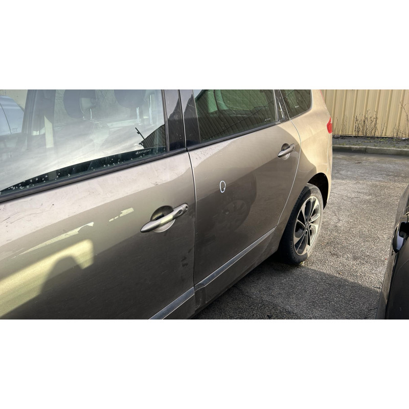 Bouton de coffre RENAULT GRAND SCENIC 3 Photo n°8