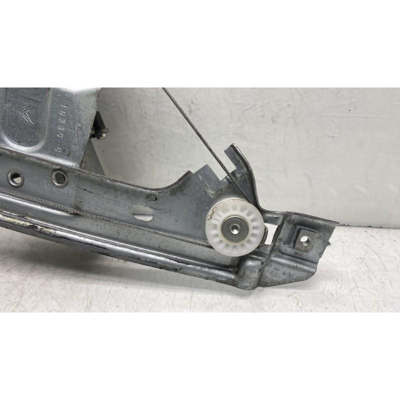 Leve vitre electrique arriere droit CITROEN C3 2 Photo n°1