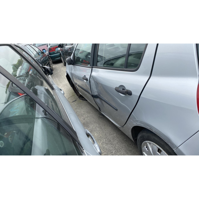 Boitier UCH RENAULT CLIO 3 Photo n°6