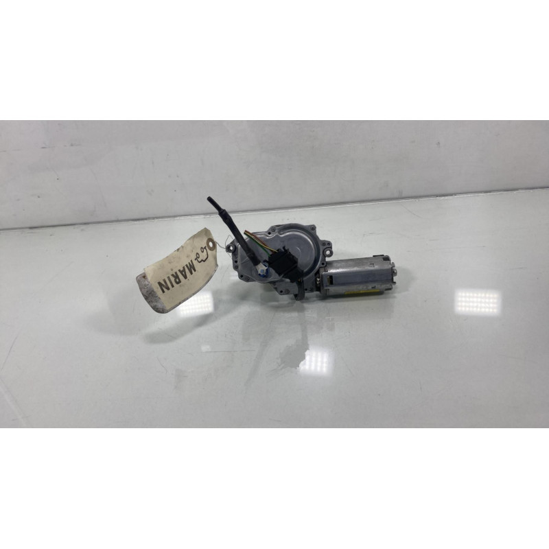 Moteur essuie glace arriere VOLKSWAGEN POLO 3 Photo n°2