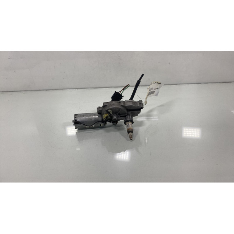 Moteur essuie glace arriere VOLKSWAGEN POLO 3 Photo n°4