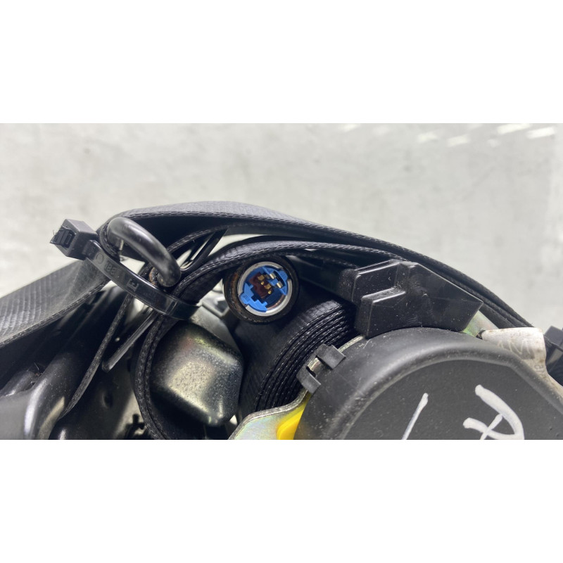 Pretensionneur de ceinture avant droit RENAULT CLIO 4 Photo n°3